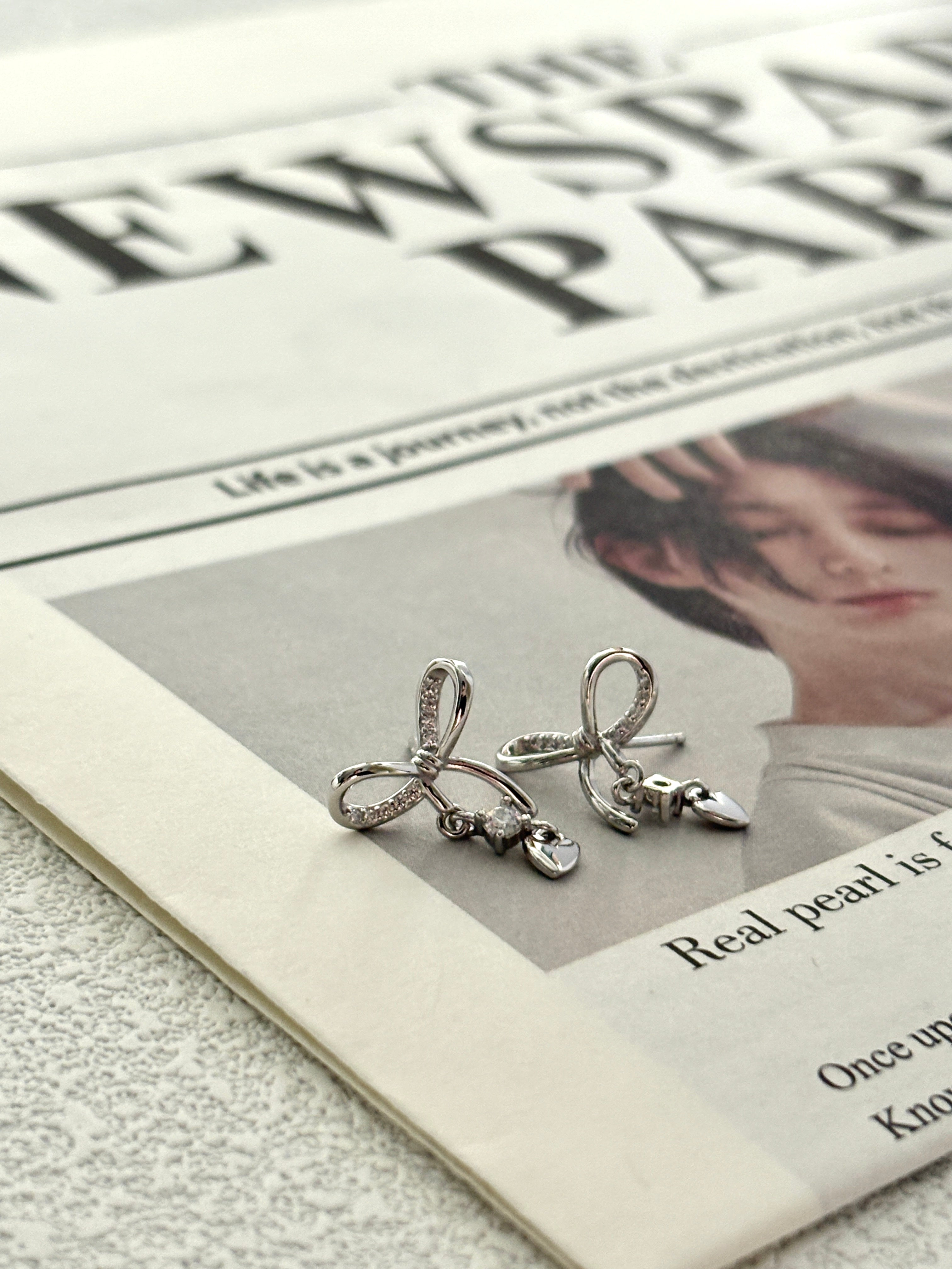 Ribbon Heart Sparkle Stud Earrings