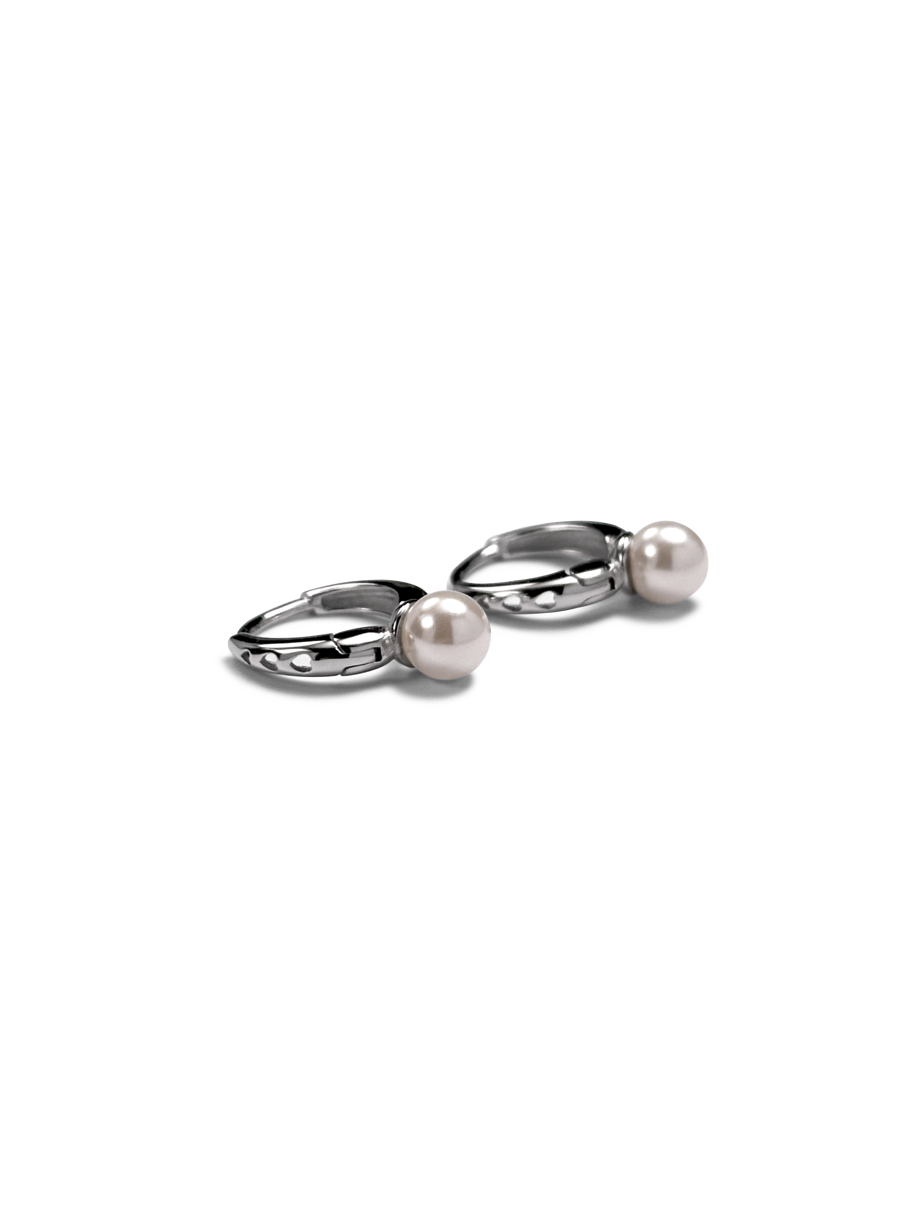 Heartlight Pearl-Style Huggies