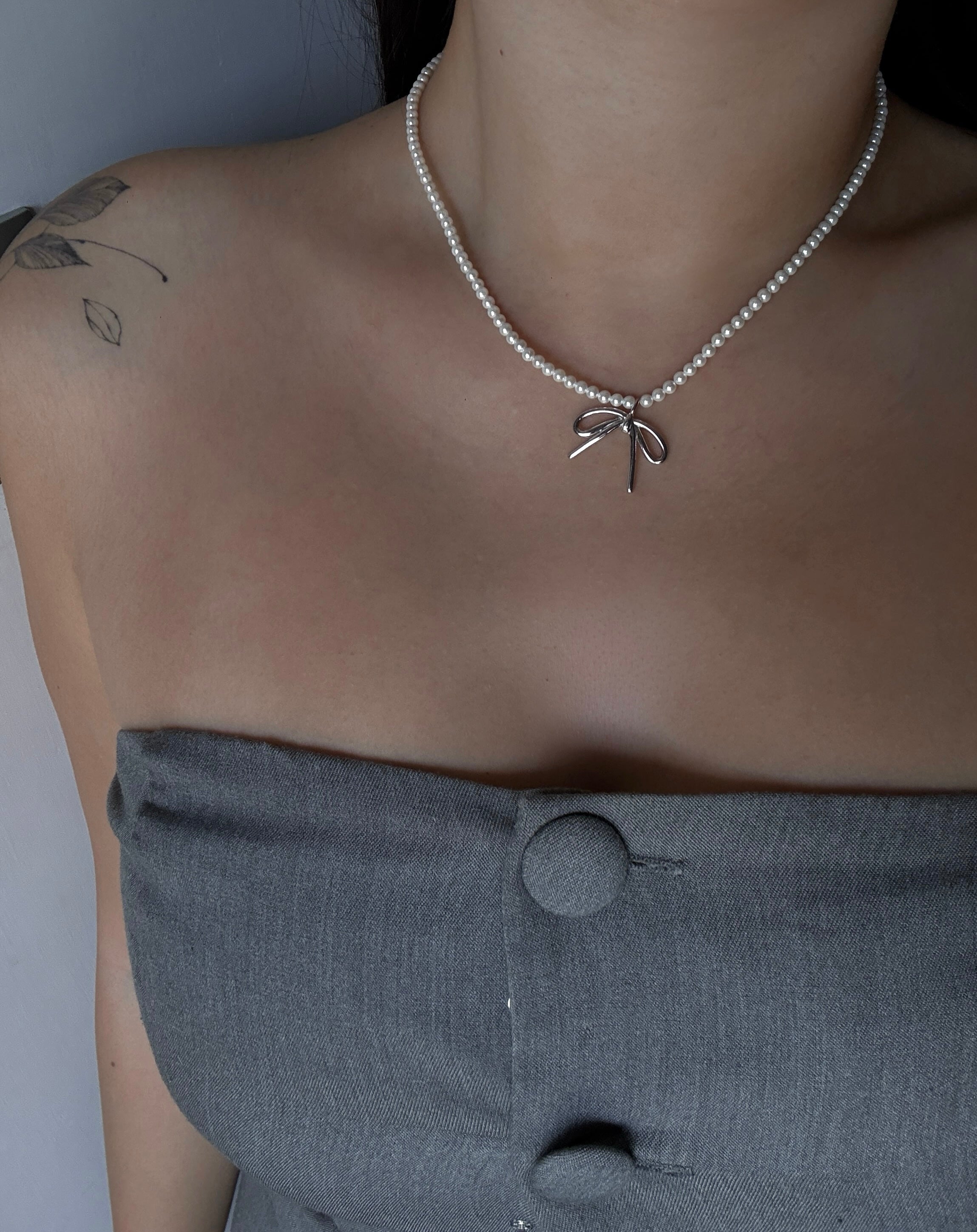 Petite Ribbon Pearl-Style Choker